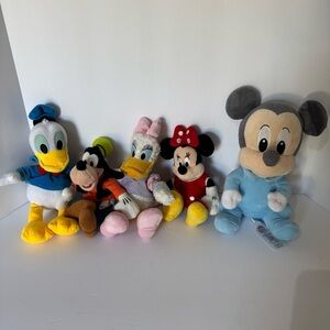 Lot of 5 Disney Mickey Mouse Stuffies Plush Toy Minnie Daisy Donald Goofy